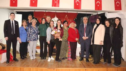 Dikili Umut Tiyatrosu, umut olmaya devam ediyor