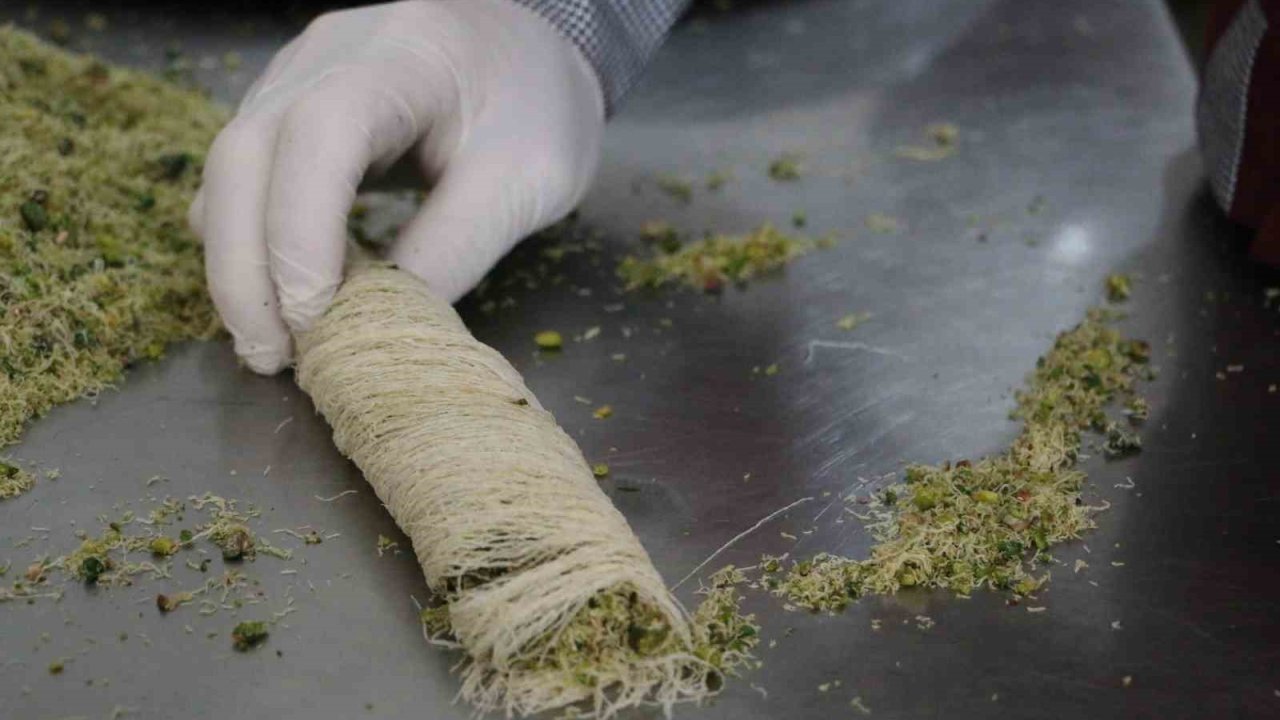 Diyarbakır’ın en ünlü tatlıcısı, bir yıl da 40 tona yakın tatlı sattı