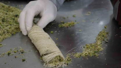 Diyarbakır’ın en ünlü tatlıcısı, bir yıl da 40 tona yakın tatlı sattı