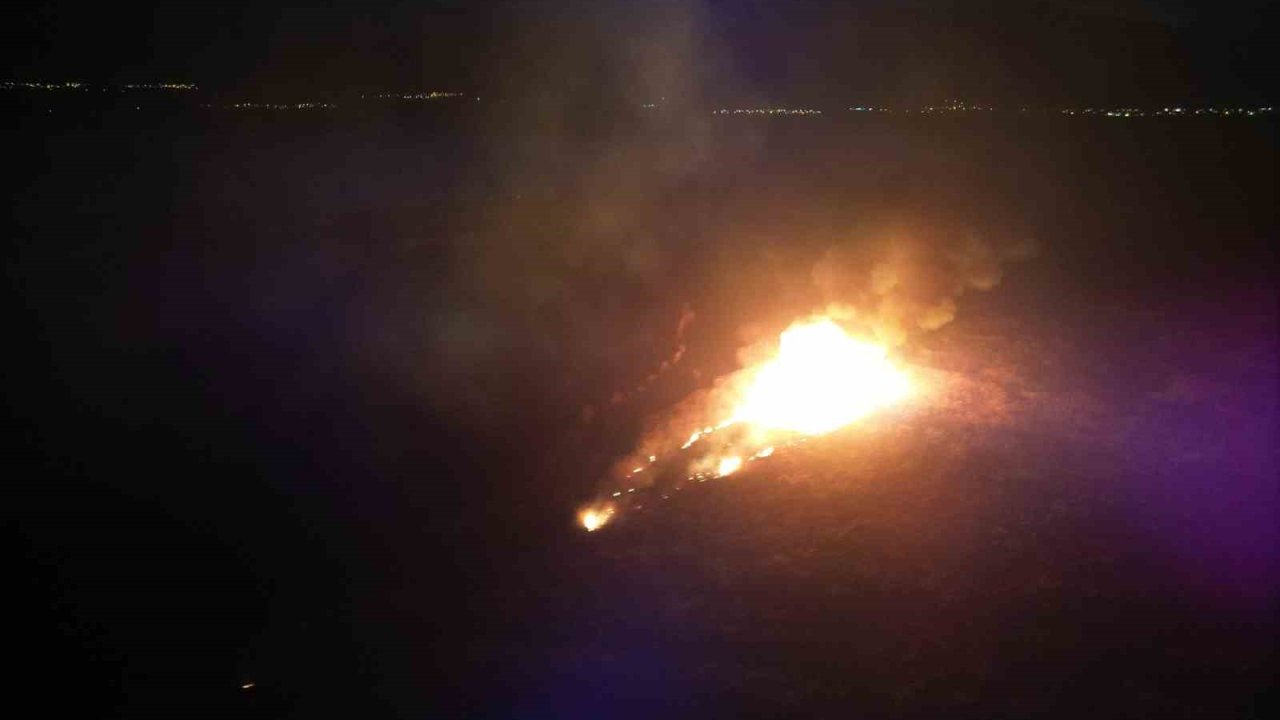 Eber Gölü’nde yangın