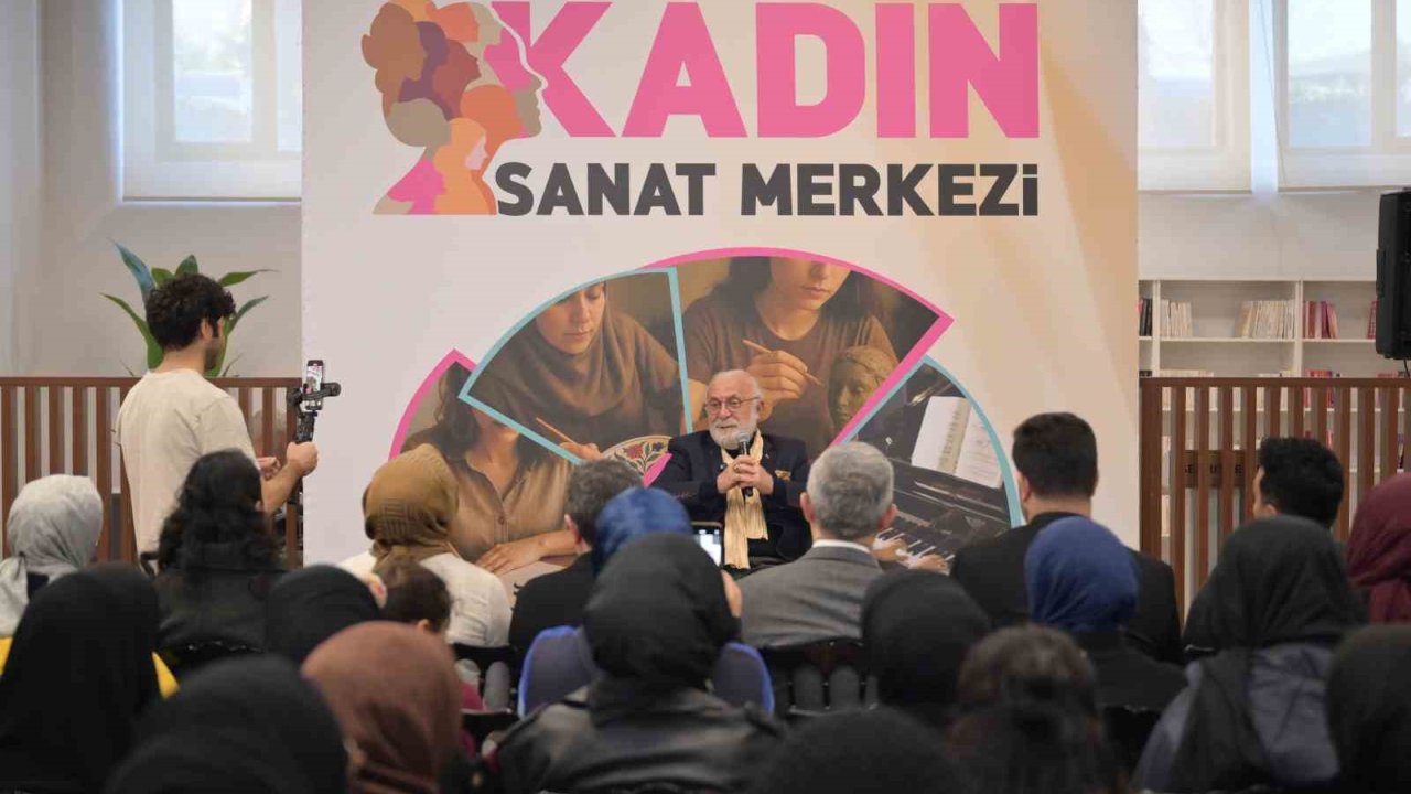 Ebru sanatının Ustası Esenyurt’ta sanatseverlerle buluştu