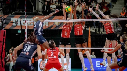 Eczacıbaşı Dynavit, Olympiakos’a set vermedi