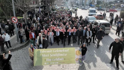 Edremit’te "Geleneksel Zeytin Hasat Sonu Meci Şenliği" coşkuyla başladı