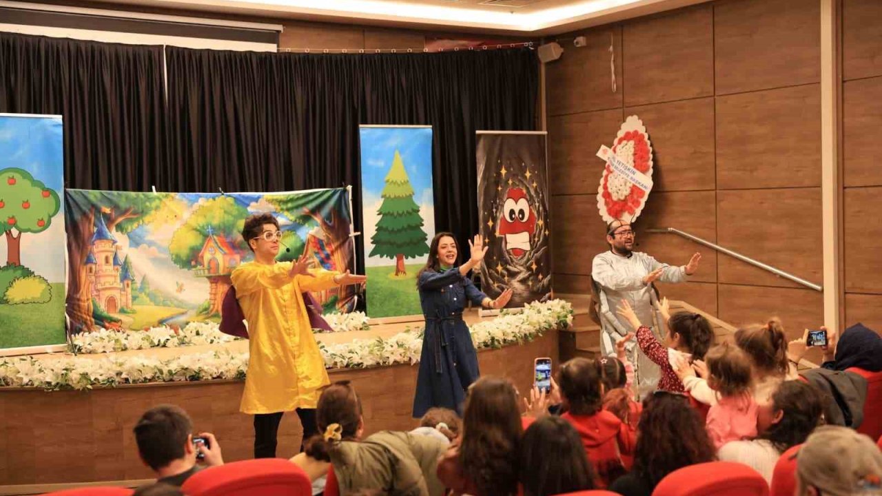 Efeler Belediyesi, çocukları tiyatroyla buluşturdu