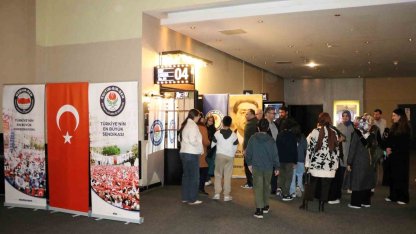 Eğitim-Bir-Sen Adana Şubesi sinema etkinliğinde buluştu