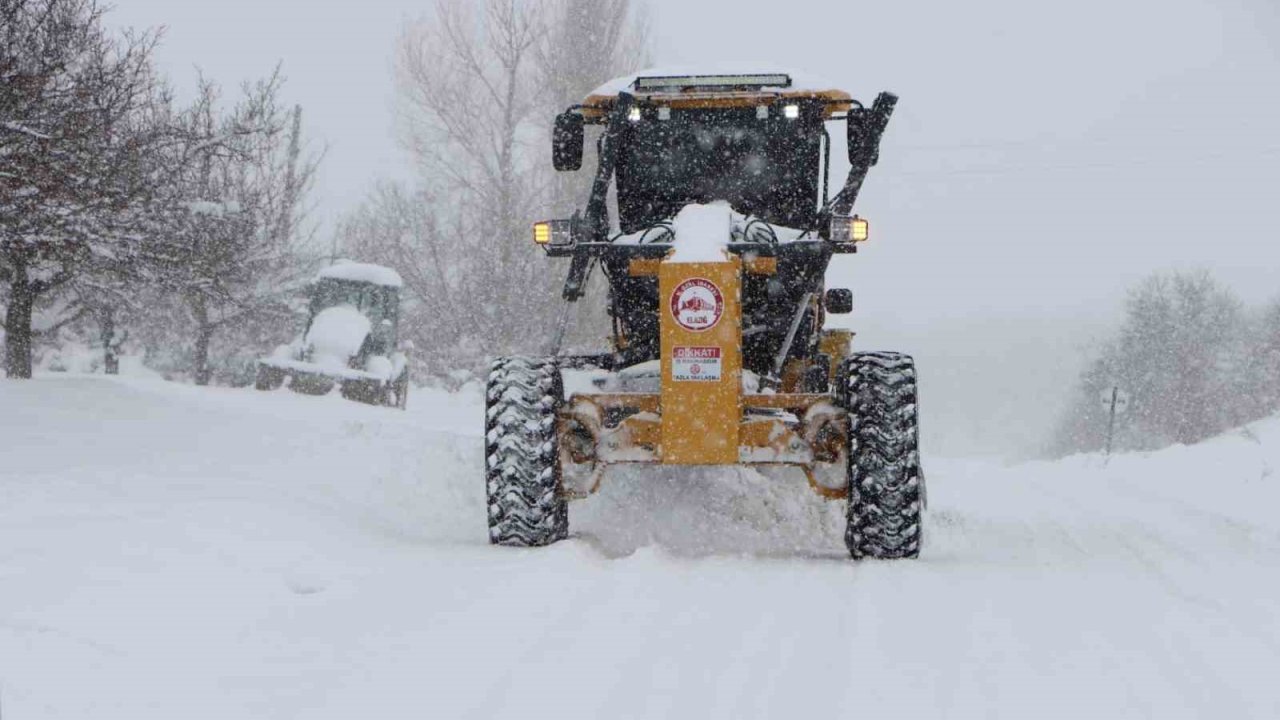 Elazığ’da 384 köy yolunda çalışmalar sürüyor