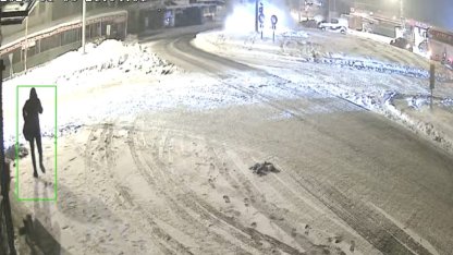 Elazığ’da buzlanma nedeniyle kayan tır KGYS direğine çarptı: 1 yaralı