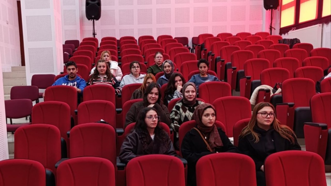 Emet MYO’da İŞKUR Gençlik Programı kapsamında eğitimler düzenlendi