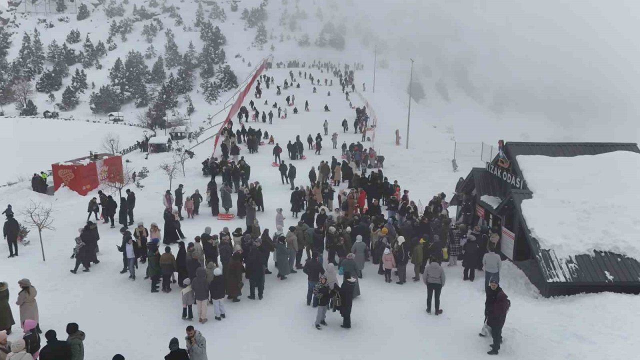 Ergan Kayak Merkezi sömestirde doldu taştı