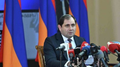 Ermenistan Savunma Bakanı Papikyan: "Azerbaycan ile silahlanma yarışına girmeyi planlamıyoruz"