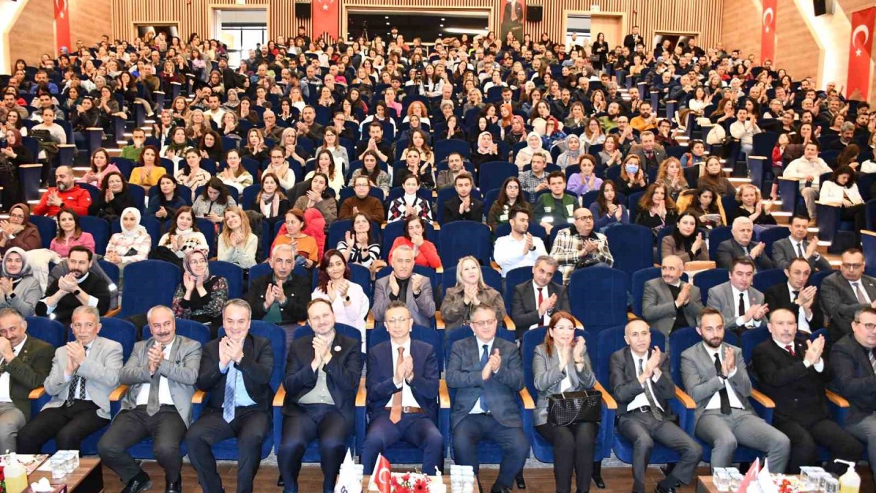 Eskişehir’de ’Rehber Öğretmenler Zirvesi’ gerçekleştirildi