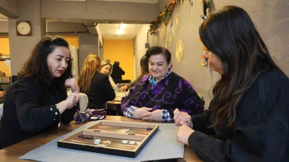 Ev günlerinden esinlenerek kadın kafeyi kurdu