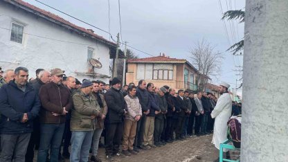 Feci kaza kurbanları toprağa veriliyor