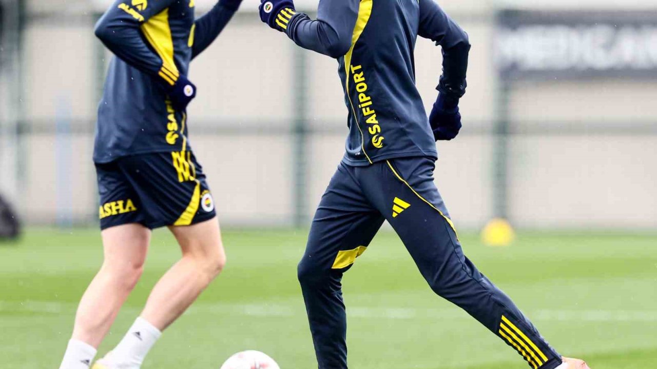 Fenerbahçe’de FCSB maçının hazırlıkları başladı