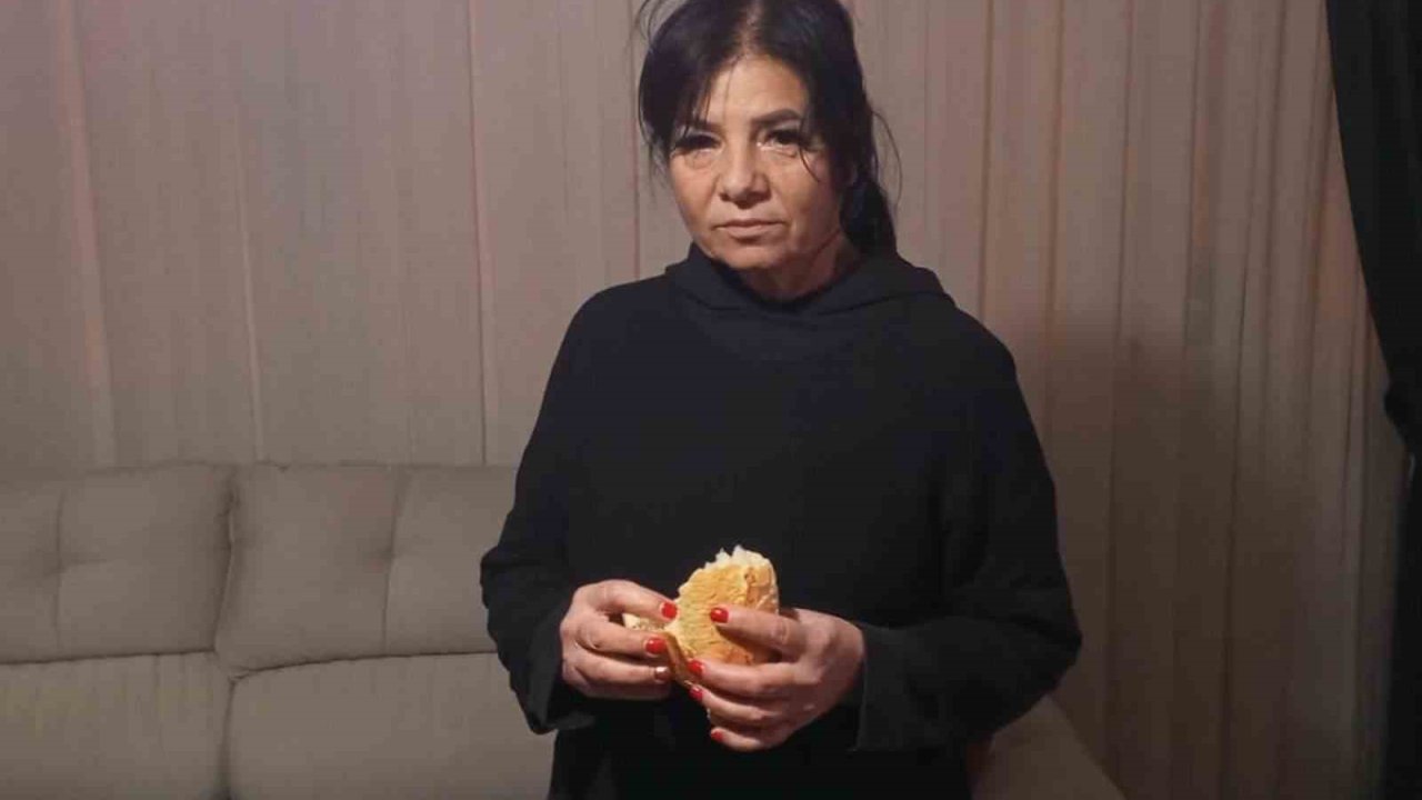 Fırından alınan ekmeğin içinden vida çıktı