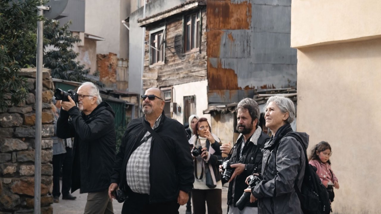 Fotoğraf tutkunları Tuzla’nın sokaklarında buluştu
