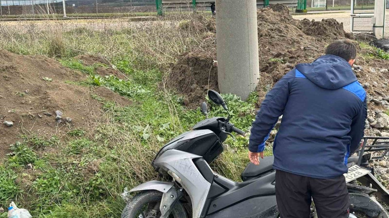 Gönen’de kamyonet ile motosiklet çarpıştı: 1 yaralı