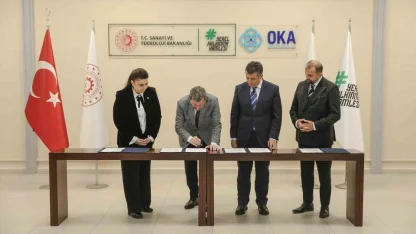 HASDÖV’de imzalar atıldı: Yılda 800 bin parça tıbbi alet üretecek