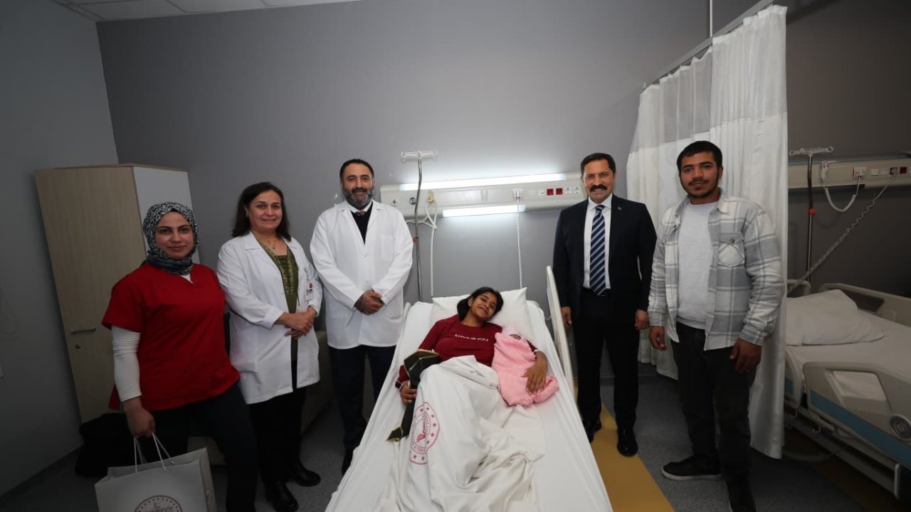 Hatay’da yeni yılın ilk bebeği ‘Sultan Nare’ oldu