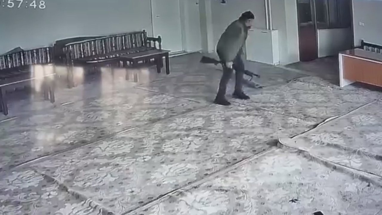 Husumetlisinin silahlı saldırısında hayatını kaybetmişti: O anlar güvenlik kamerasına yansıdı
