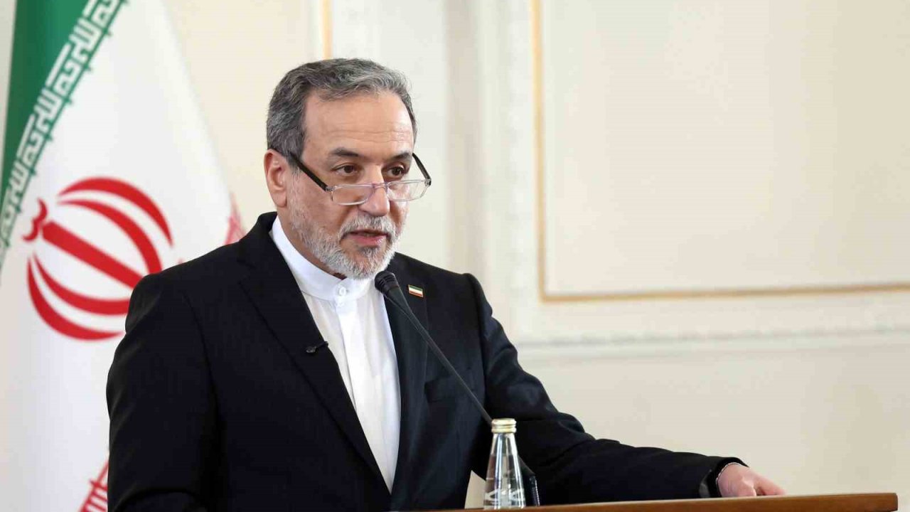 İran Dışişleri Bakanı Arakçi: "Dünya bir saçmalıkla karşı karşıya ve Avrupa bunu bilinçli olarak benimsiyor"