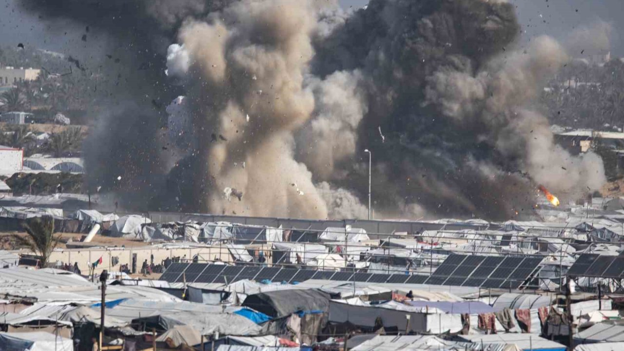 İsrail’in Gazze’de yerleşim yerlerine yönelik saldırılarında can kaybı 31’e yükseldi