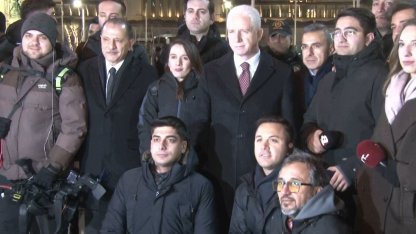 İstanbul Valisi Gül ve İl Emniyet Müdürü Yıldız, Taksim’de denetim noktasını ziyaret etti