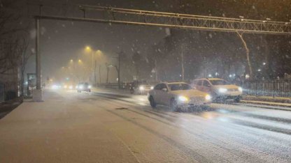 İstanbul yeni yıla kar yağışı ile girdi