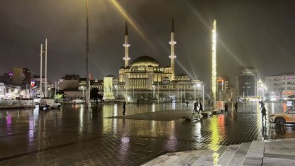 İstanbul’da fırtına ve yağmur