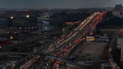 İstanbul’da yüzde 90’a varan trafik havadan görüntülendi