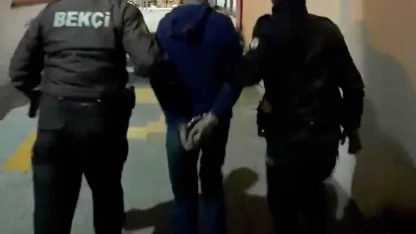 İzmir’de 33 dosyadan aranan hükümlü yakalandı