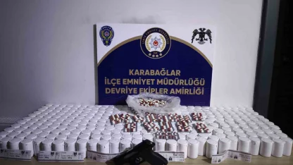 İzmir’de binlerce uyuşturucu hap ele geçirildi