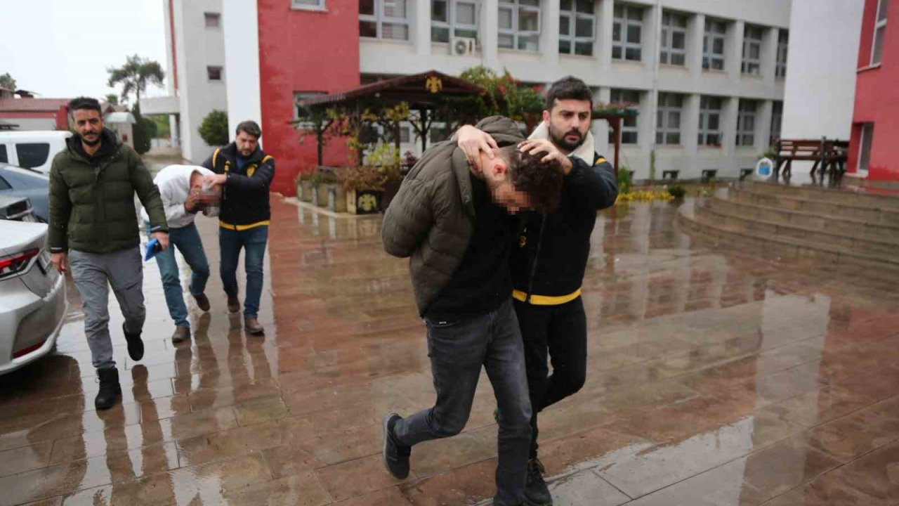 Kaçak sigara göndermek isterken kargo şubesi müdürünü öldüren şüpheli tutuklandı