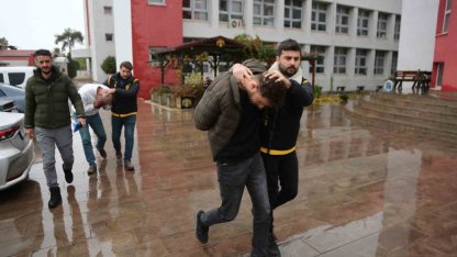 Kaçak sigara göndermek isterken kargo şubesi müdürünü öldüren şüpheli tutuklandı