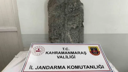 Kahramanmaraş’ta Bizans dönemine ait mezar taşı ele geçirildi: 3 gözaltı