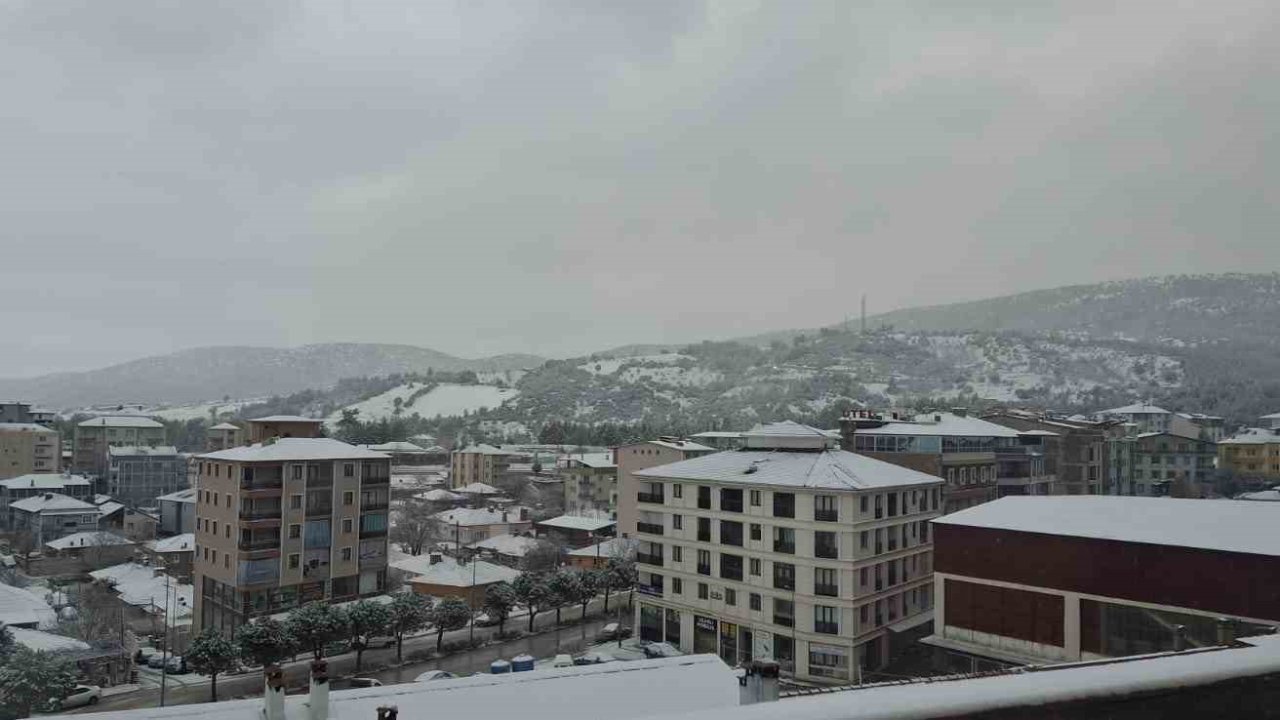 Kale beyaza büründü