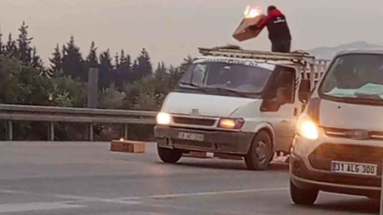 Kamyonetin alevlere teslim olmasının önüne sürücünün gayreti geçti