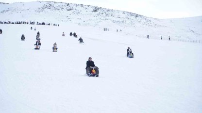Kar keyfi Ketençimen Kayak Merkezi’nde yaşandı