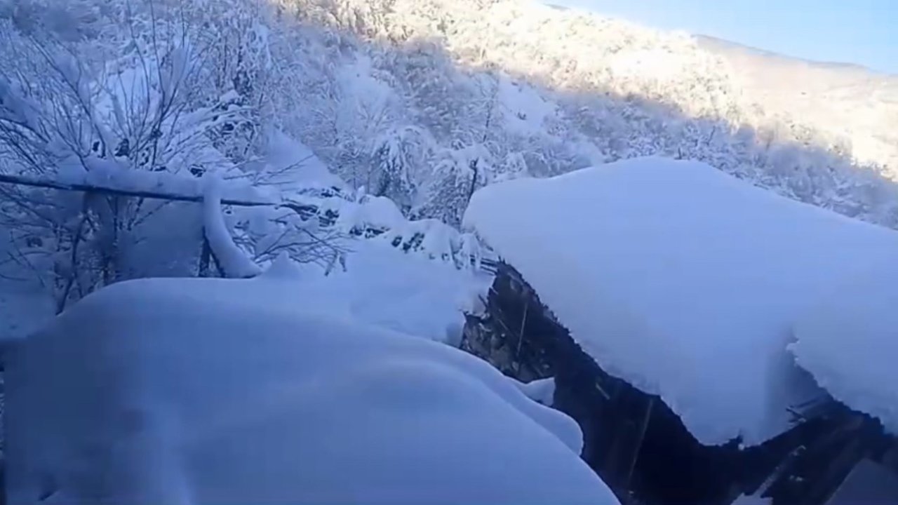 Karabük’te köylerde kar kalınlığı 1.5 metreyi aştı