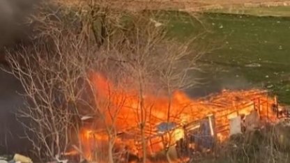 Karacabey’de ağıl alev alev yandı
