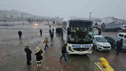 Karakoçan’da Muş-Bursa seferini yapan yolcu otobüsüne saldırı
