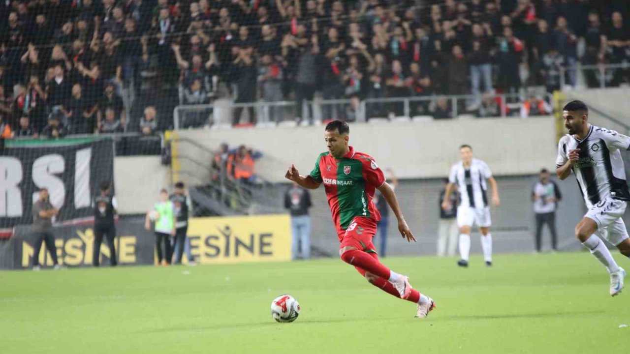 Karşıyaka’da Mehmet Güneş’le yollar ayrıldı