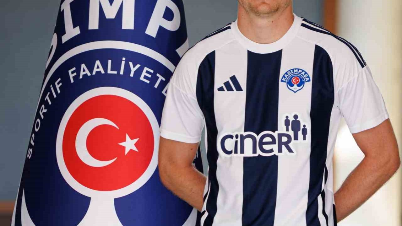 Kasımpaşa’da Attila Szalai’nin sözleşmesi feshedildi