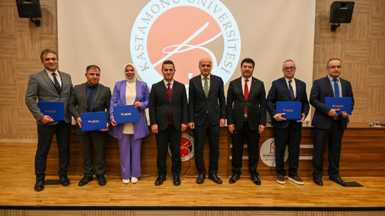 Kastamonu Üniversitesi’ndeki programlara MEDEK akreditasyon belgeleri verildi