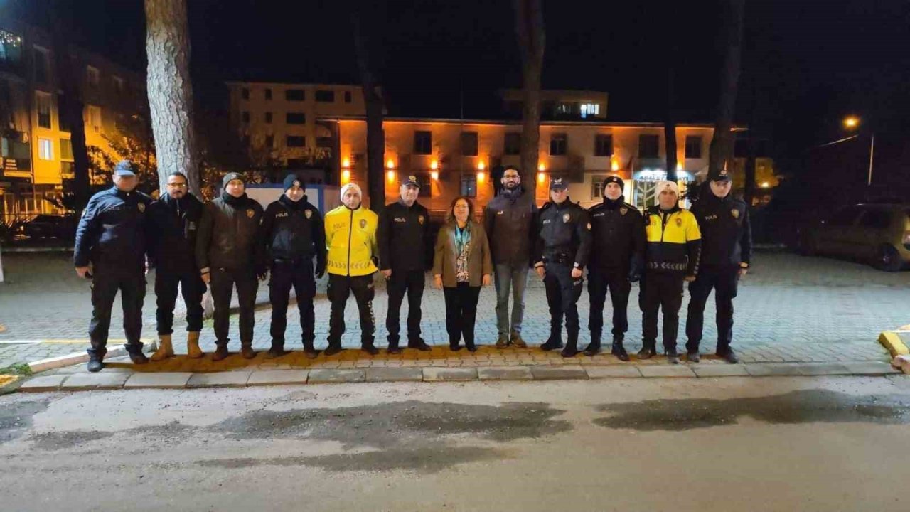 Kaymakam Doğru yeni yıla görevi başında girenleri unutmadı