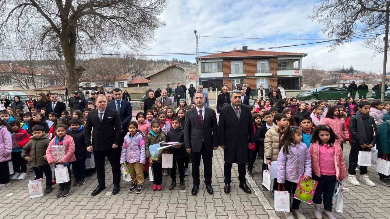 Kırşehir’de 45 bin 941 öğrenci karne heyecanı yaşadı