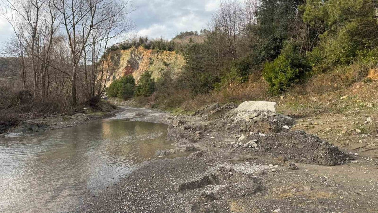 Kıyıcak Mahallesi Kavaklı Sokak’ta çamur isyanı; "Çığlığımızı duyun"