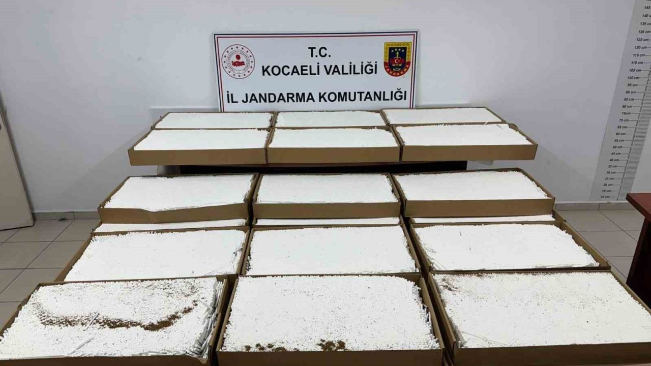 Kocaeli’de araçta 3 buçuk milyon liralık makaron ele geçti