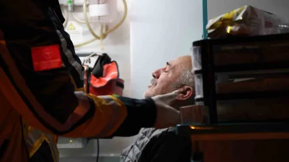 Kombi bacası yerinden çıktı: 8 kişi doğal gazdan zehirlendi