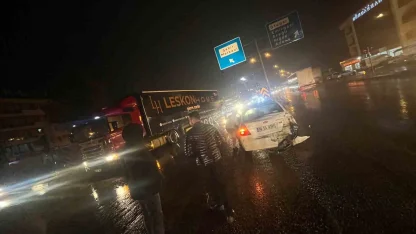 Konya’da tır otomobile çarptı: 2 yaralı